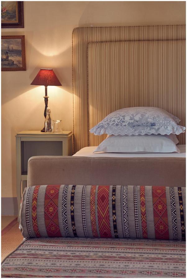 Hotel De L Orange Sommières Екстериор снимка
