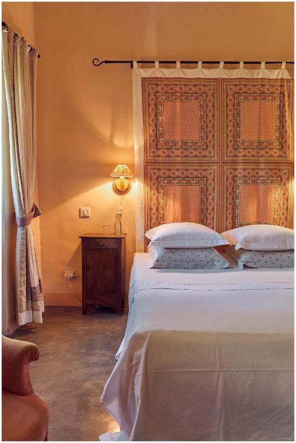 Hotel De L Orange Sommières Екстериор снимка